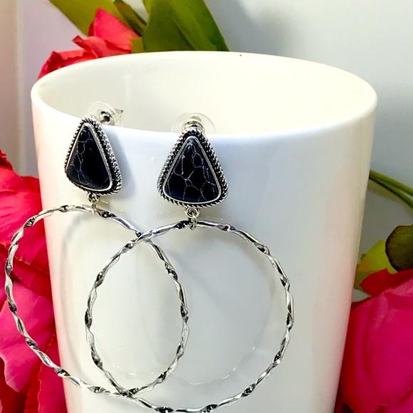 NWT Earrings Silver Rope Southwestern Hoops Black Triangle Rodeo - Picture 2 of 2
